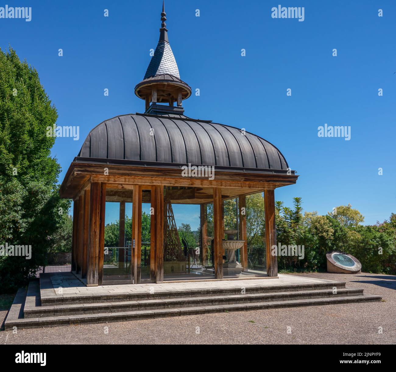 cite des metiers et des artys, a speciality art and history museum