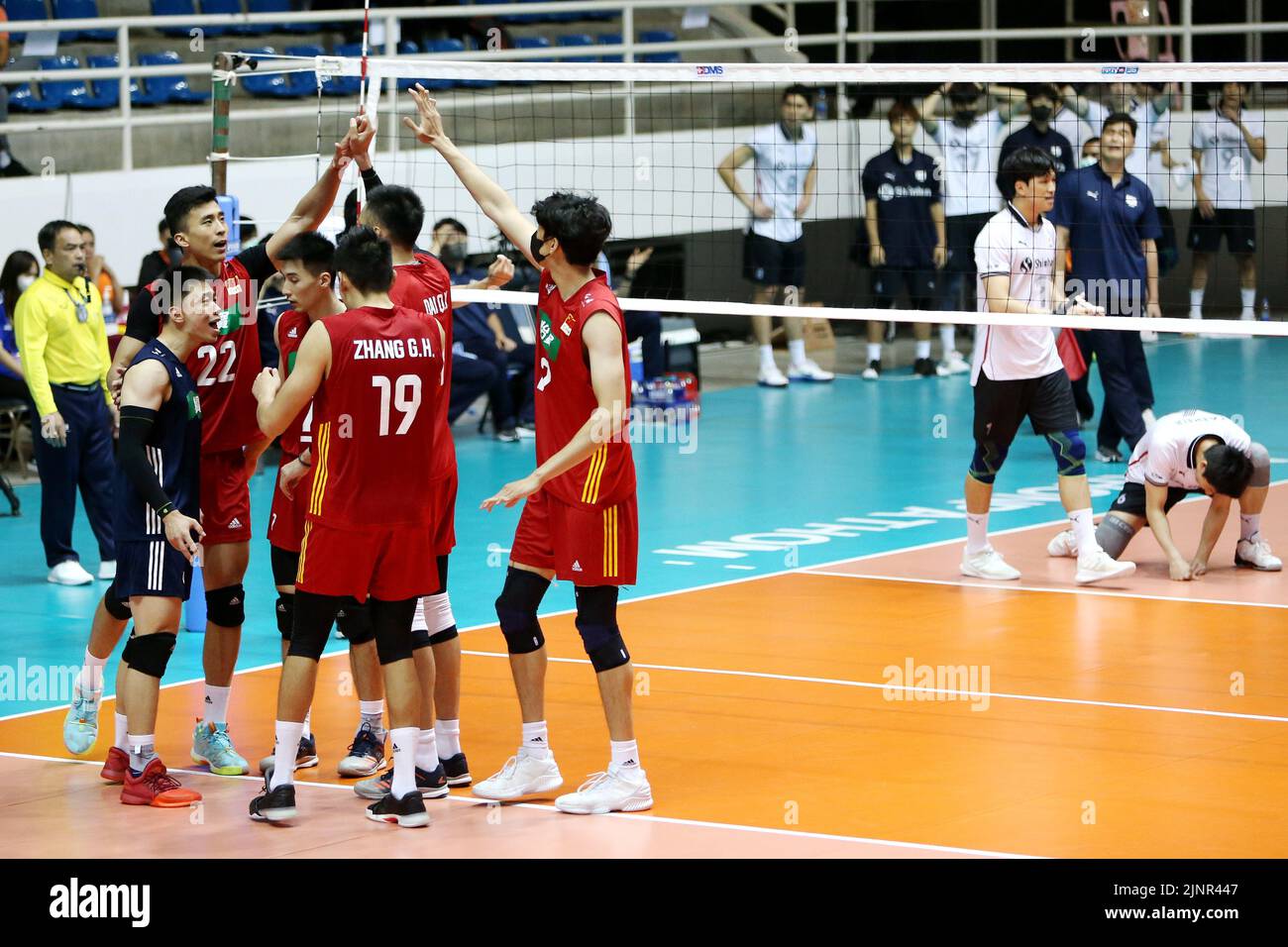 Nakhon Pathom, Thailand. 13th Aug, 2022. Players of China celebrate scoring during a 2022 AVC (Asian Volleyball Confederation) Cup match between China and South Korea in Nakhon Pathom, Thailand, Aug. 13, 2022. Credit: Wang Teng/Xinhua/Alamy Live News Stock Photo