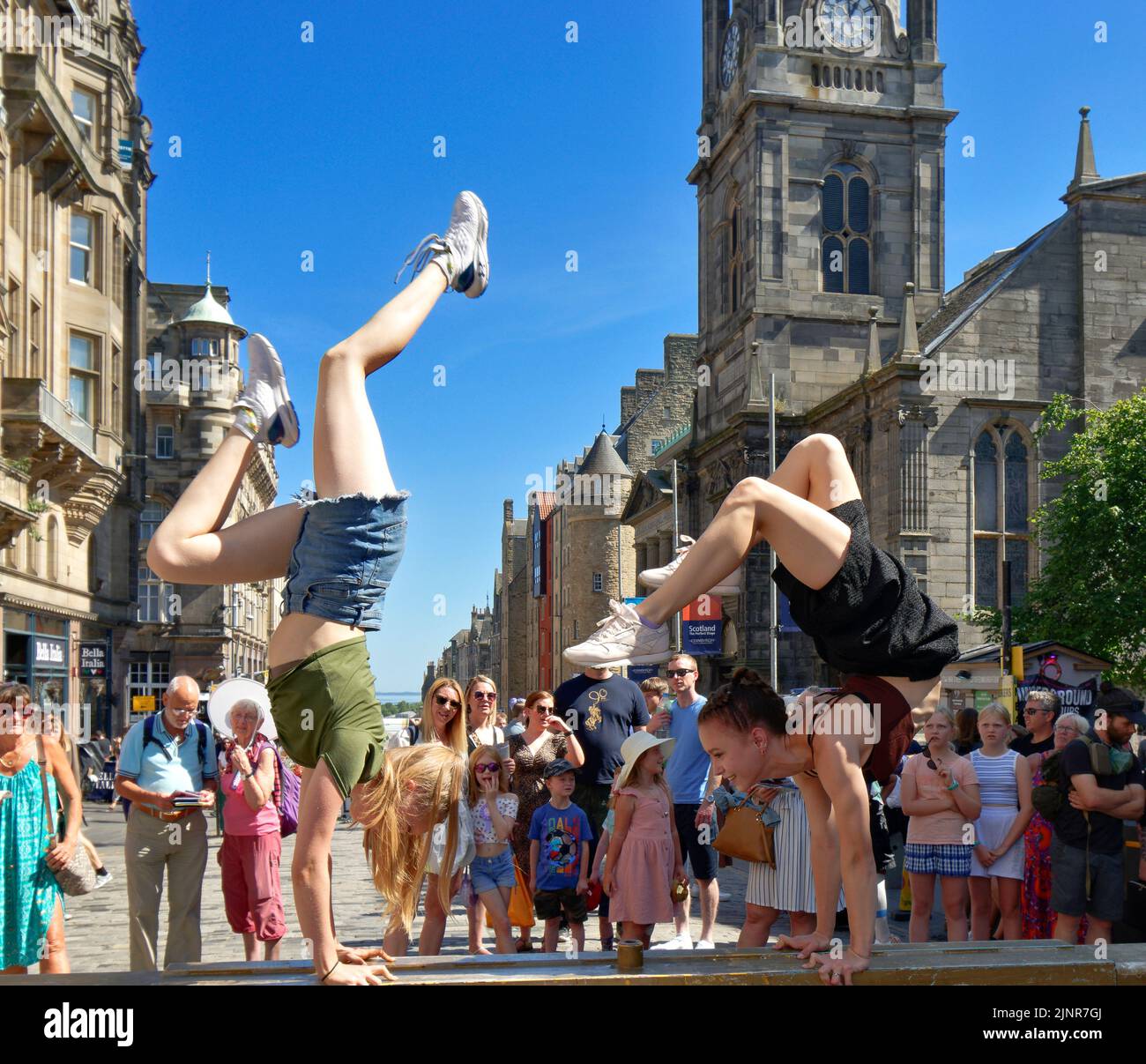 EDINBURGH FESTIVAL FRINGE 2022 ROYAL MILE GYMNASTICS BY TWO OF THE