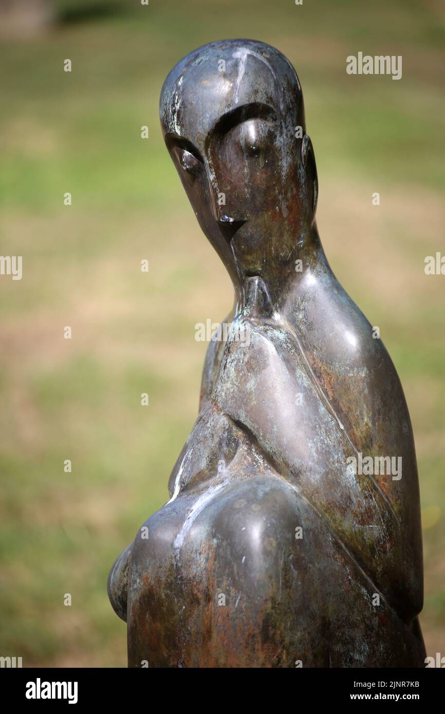Berger à la corne. 1992. Achiam. Statue en bronze. Grand Prix des Beaux Arts de la Ville de Paris. Ville d'Avray. Stock Photo
