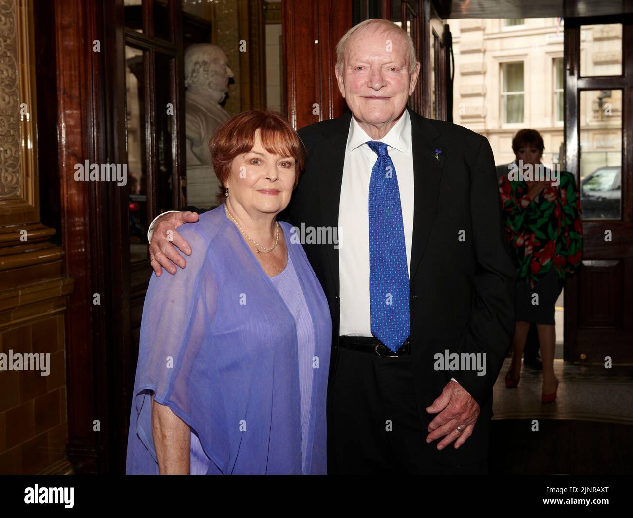 Julian Glover and Isla Blair at Lunch for HRH The Duchess of Cornwall’s 75th birthday Stock Photo