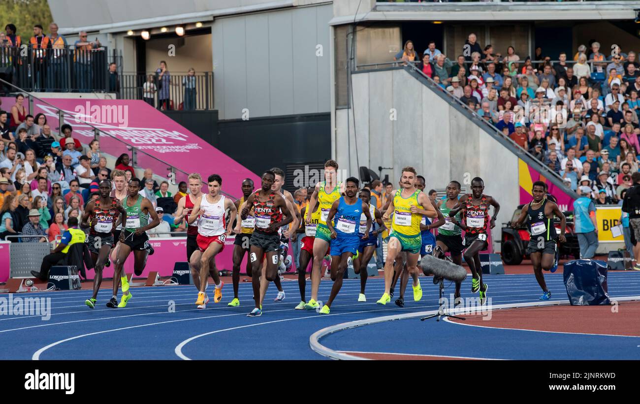 Men’s 5000m final start at the Commonwealth Games at Alexander Stadium