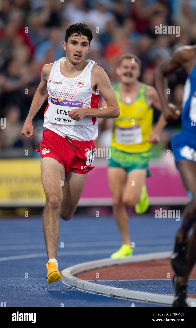 Patrick Dever of England competing in the men’s 5000m final start at
