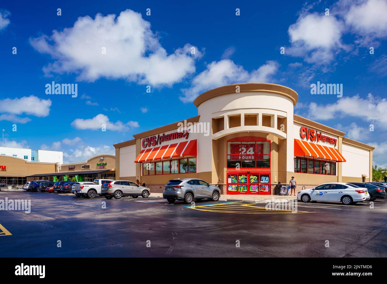 Cvs pharmacy sky hi-res stock photography and images - Alamy