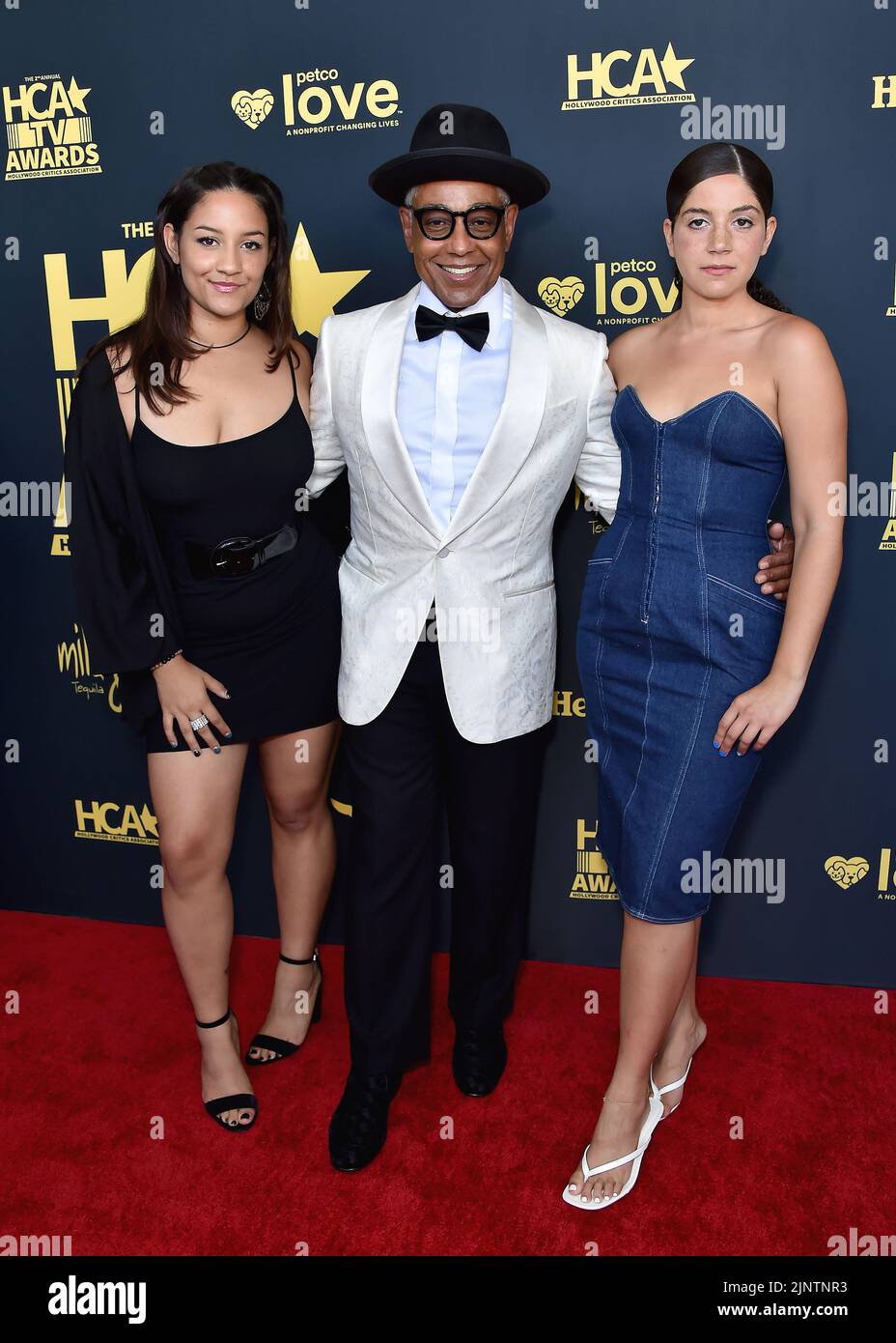 Giancarlo esposito with daughters hi-res stock photography and images