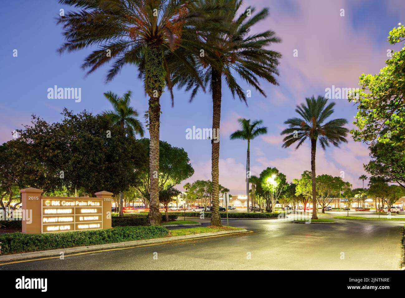 Coral Springs, FL, USA August 7, 2022 Entrance to Coral Palm Plaza Coral Springs FL Stock