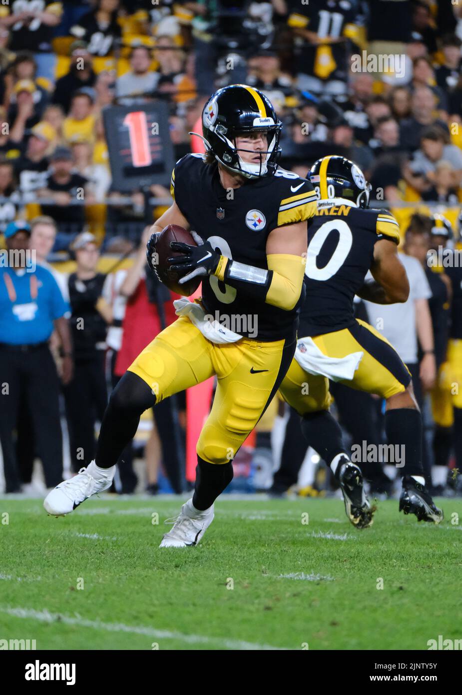 Acrisure Stadium. 13th Aug, 2022. Kenny Pickett 8 during the