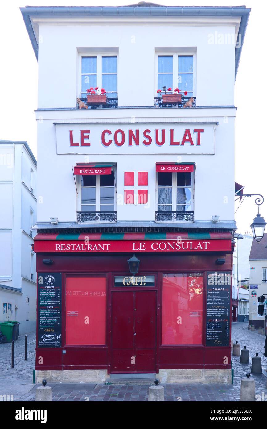 Le Consulat in Paris, Montmartre, one of the most famous bistros and cafes in Montmartre Stock Photo
