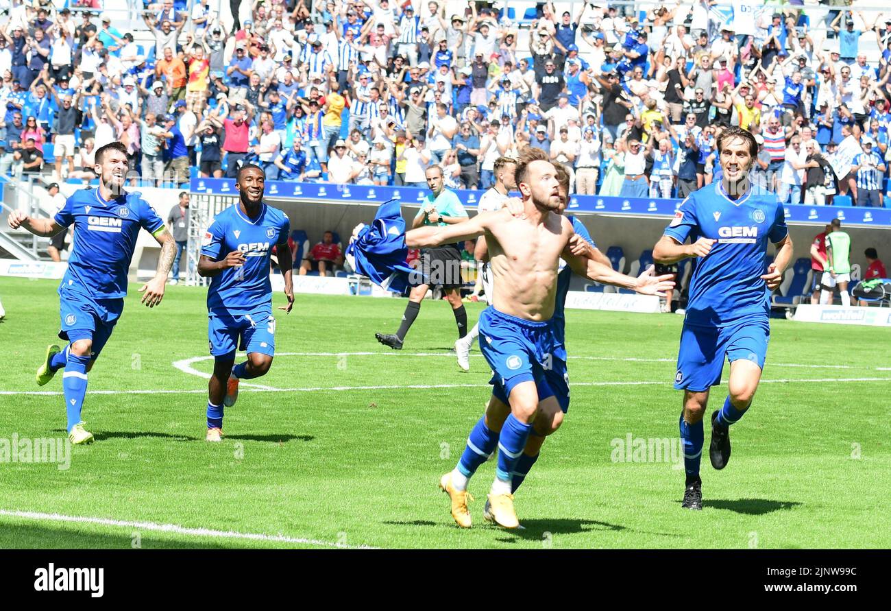 Second league club Karlsruher Sc wins against SV Sandhausen karlsruhe 13.08.2022 first win, saisonsieg im Wildparkstadion Lukas Cueto Stock Photo