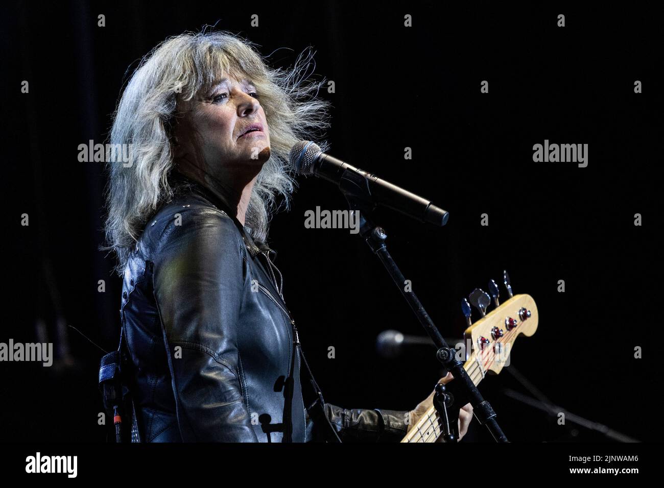 Mülheim an der Ruhr, Germany. 13 August 2022. Suzi Quatro performs at Ruhrbühne in Mülheim. Her scheduled concerts in 2020 and 2021 had to be cancelled because of the corona pandemic. Credit: 51North/Alamy Live News Stock Photo
