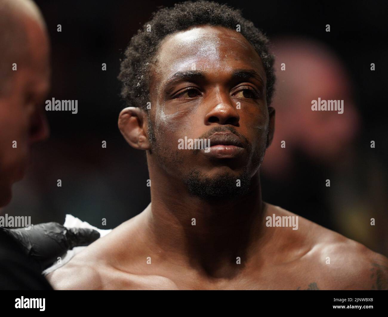 san-diego-ca-august-13-da-mon-blackshear-prepares-to-fight-youssef