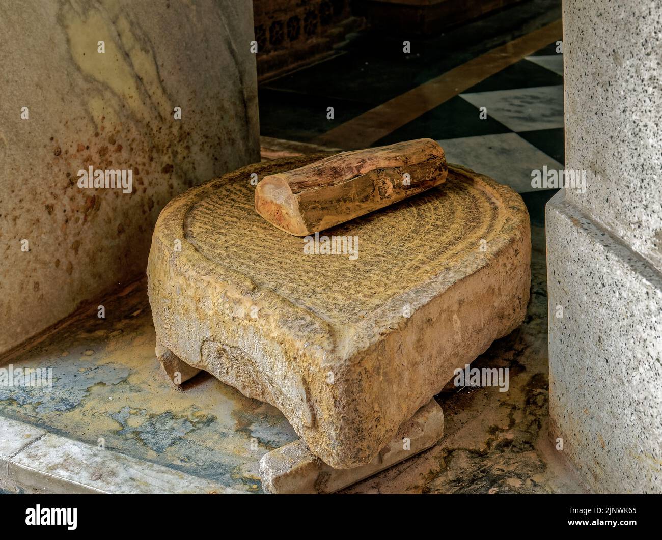 11 03 2019 Traditional Sandal Wood Grinding Stone, Pestle In Jain Temple Bhiloda Gujarat India. Stock Photo