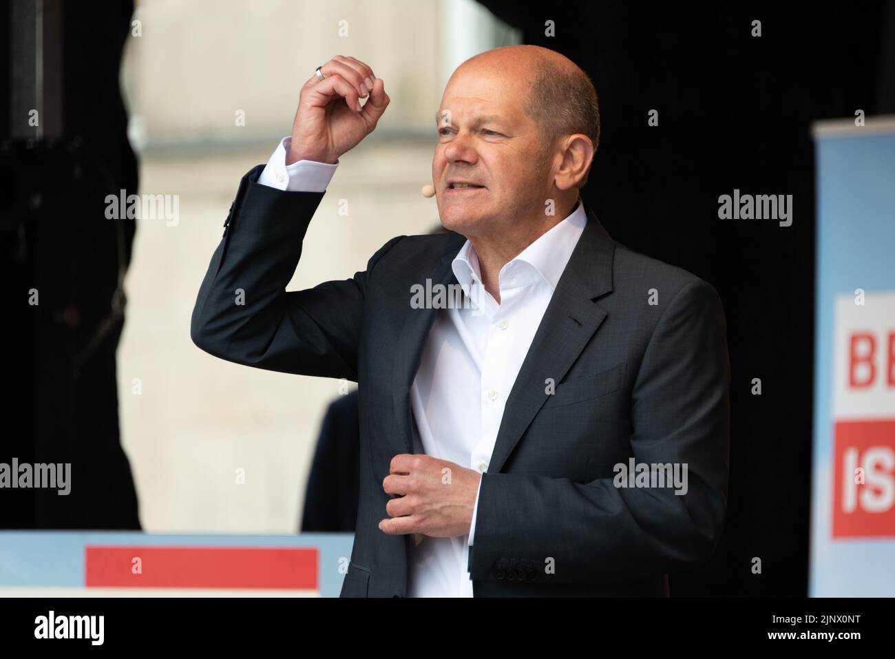 Porträt Des deutschen Bundeskanzlers Olaf Scholz bei einer Wahlveranstaltung in Kiel Stock Photo 