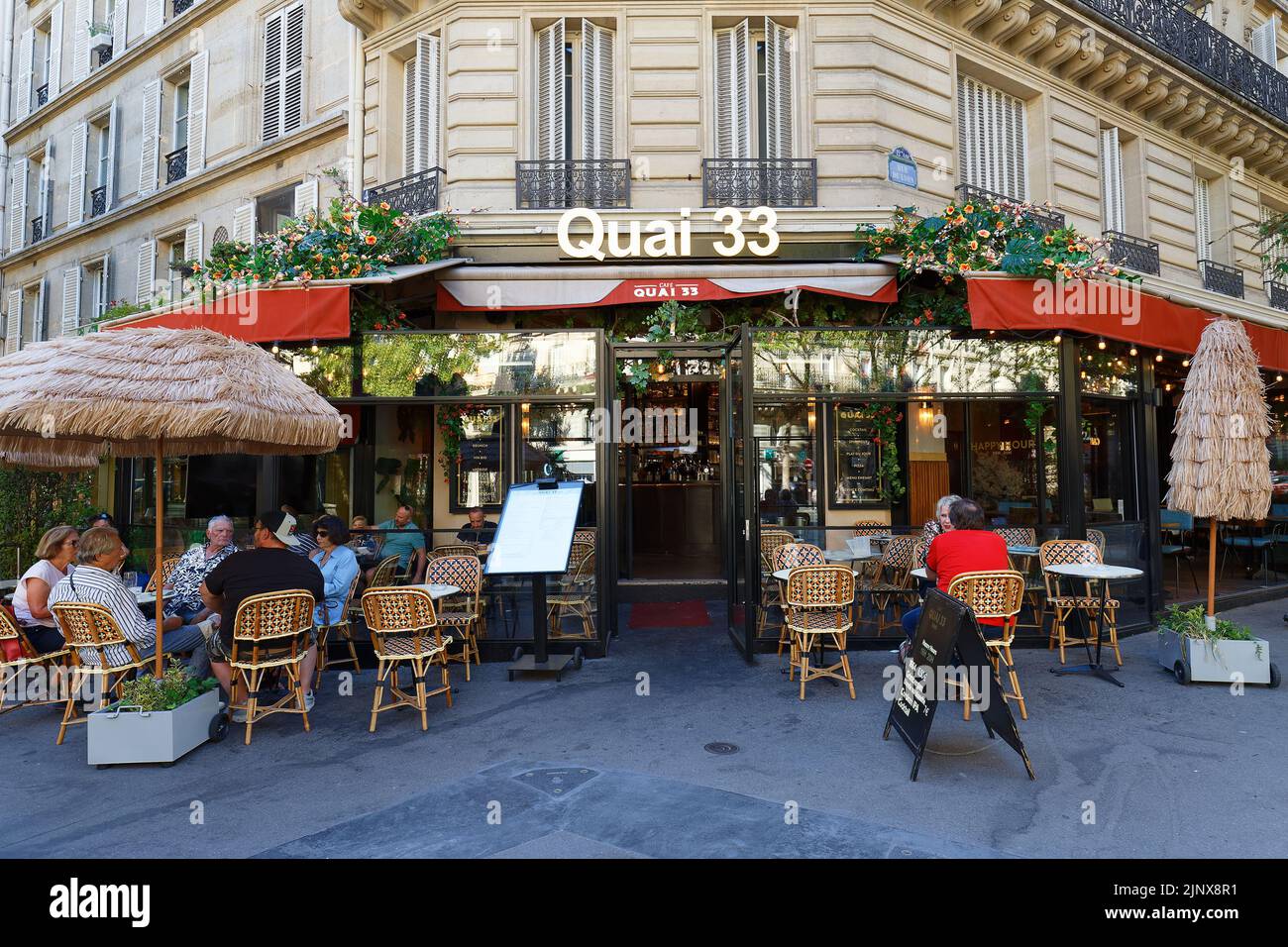 Paris, France - August 13, 2022 : The traditional French cafe Quai 33 located between Gare de Lyon railway station and famous Bastille square in 12th Stock Photo