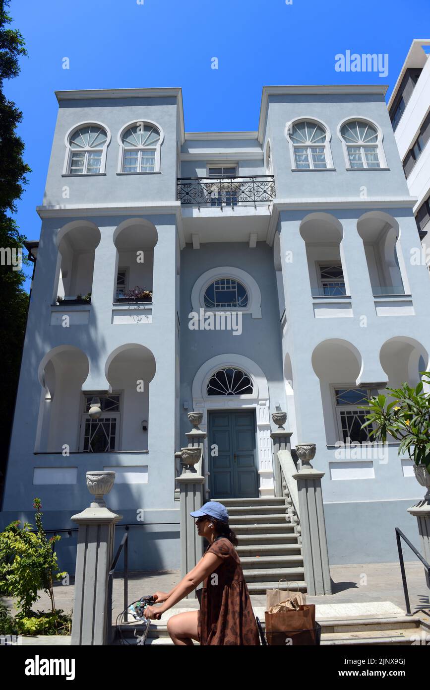 The renovated Idelzak House on Allenby 54 in Tel-Aviv's White City. Tel-Aviv, Israel. Stock Photo
