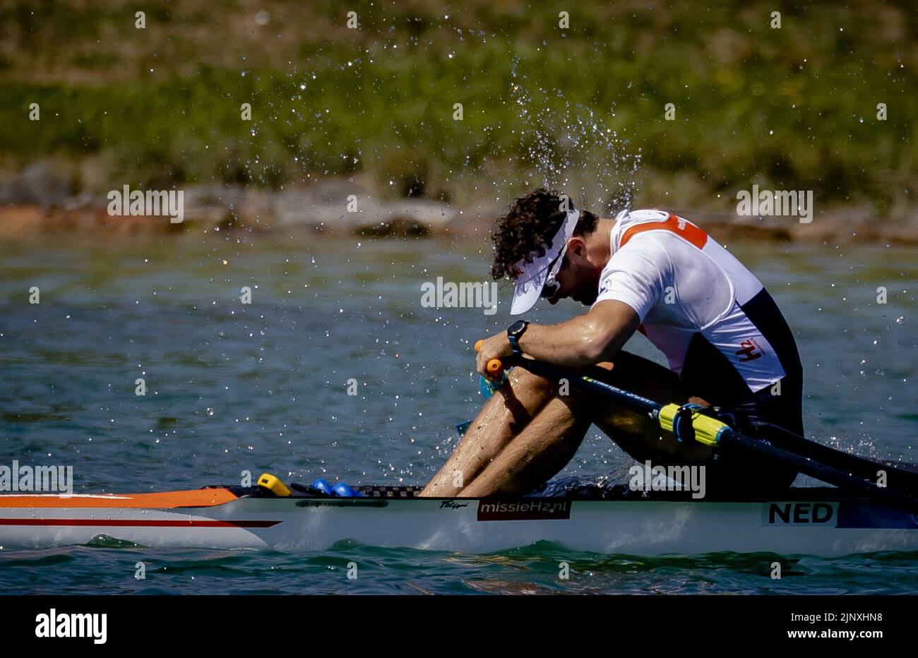 MUNCHEN - Melvin Twellaar celebrates his win with the other Dutch ...