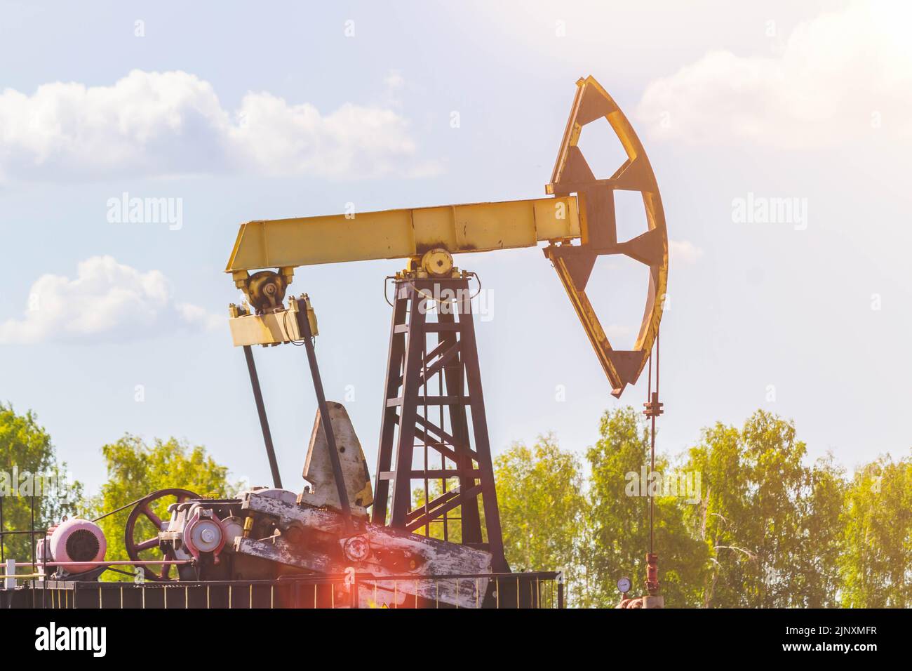 Oil injection. Oil production plant. Gas production. Oilfield site