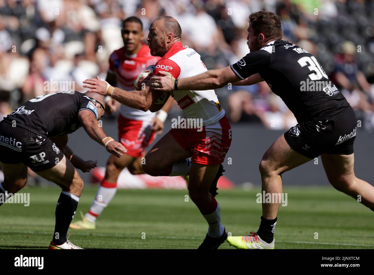 Saint Helens James Roby in action during the Betfred Super League at the MKM Stadium, Kingston upon Hull. Picture date: Sunday August 14, 2022. Stock Photo