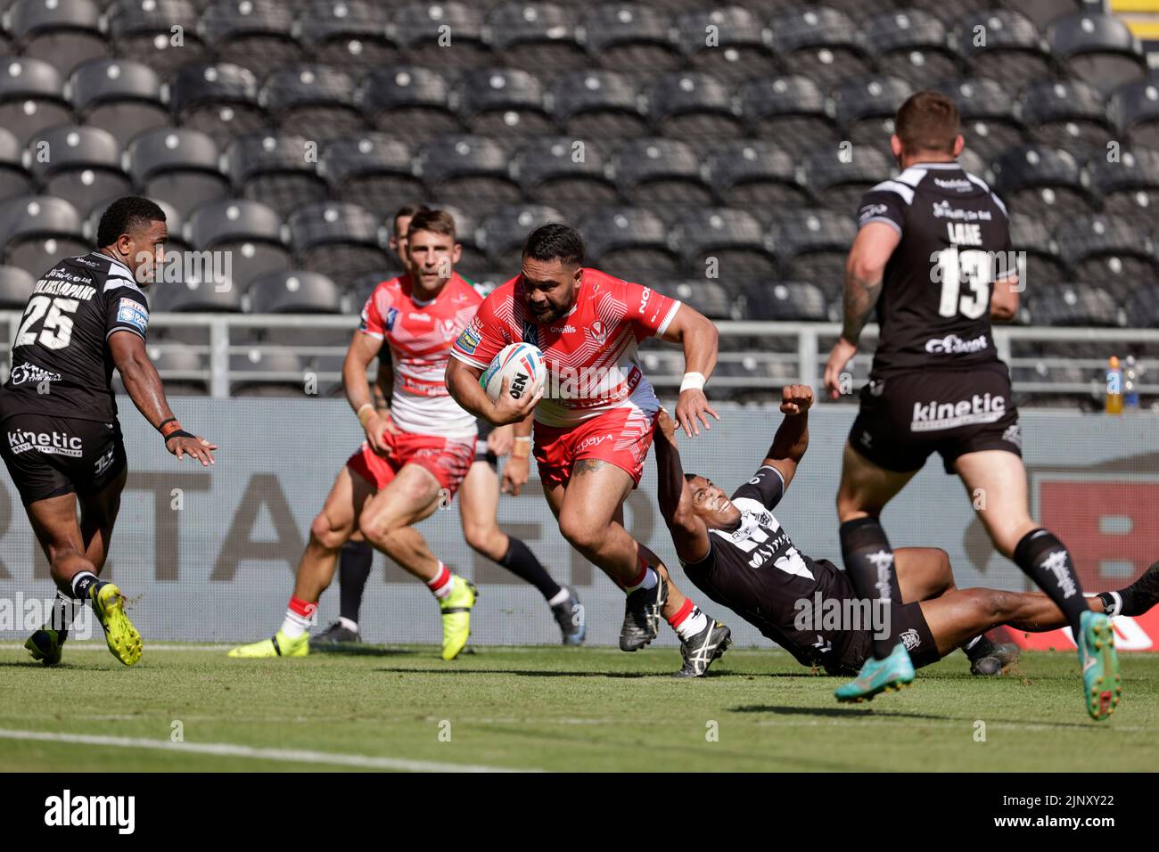 Saint Helens Konrad Hurrell bursts through to score during the Betfred Super League at the MKM Stadium, Kingston upon Hull. Picture date: Sunday August 14, 2022. Stock Photo
