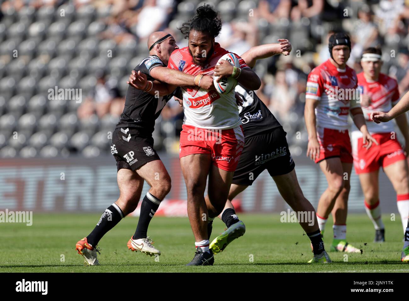 Saint Helens Agnatius Paasi in action during the Betfred Super League match at the MKM Stadium, Kingston upon Hull. Picture date: Sunday August 14, 2022. Stock Photo