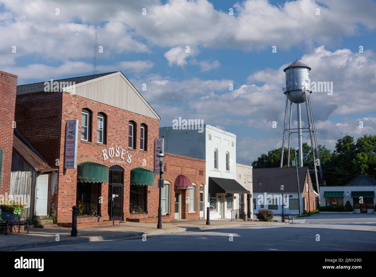 View of the historic town of Boydton in Virginia. Restaurant and shops in Bank Street. Stock Photo