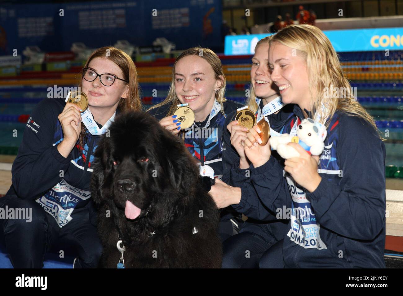 Rome, Lazio, Italy. 13th Aug, 2022. At Foro Italico of Rome, third day of European Aquatic Championship .In this picture: Great Britain, gold medal of 4x100 freestyle woman.At Foro Italico of Rome, third day of European Aquatic Championship (Credit Image: © Paolo Pizzi/Pacific Press via ZUMA Press Wire) Stock Photo