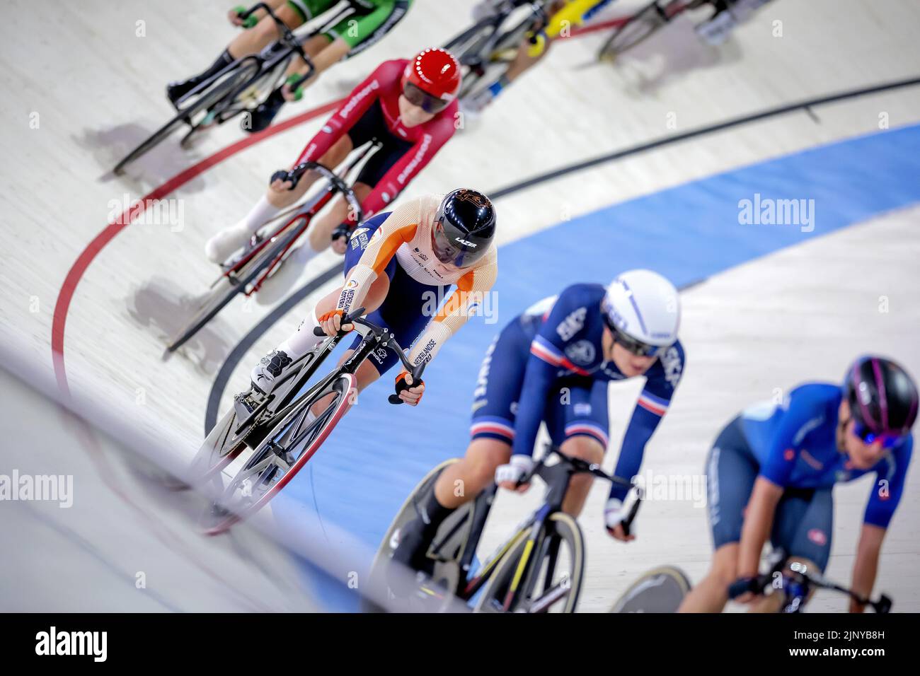 MUNICH - Lonneke Uneken in action during the final of the points race of track cycling on the fourth day of the Multi-European Championship. The German city of Munich will host a combined European Championship of various sports in 2022. ANP ROBIN VAN LONKHUIJSEN Stock Photo