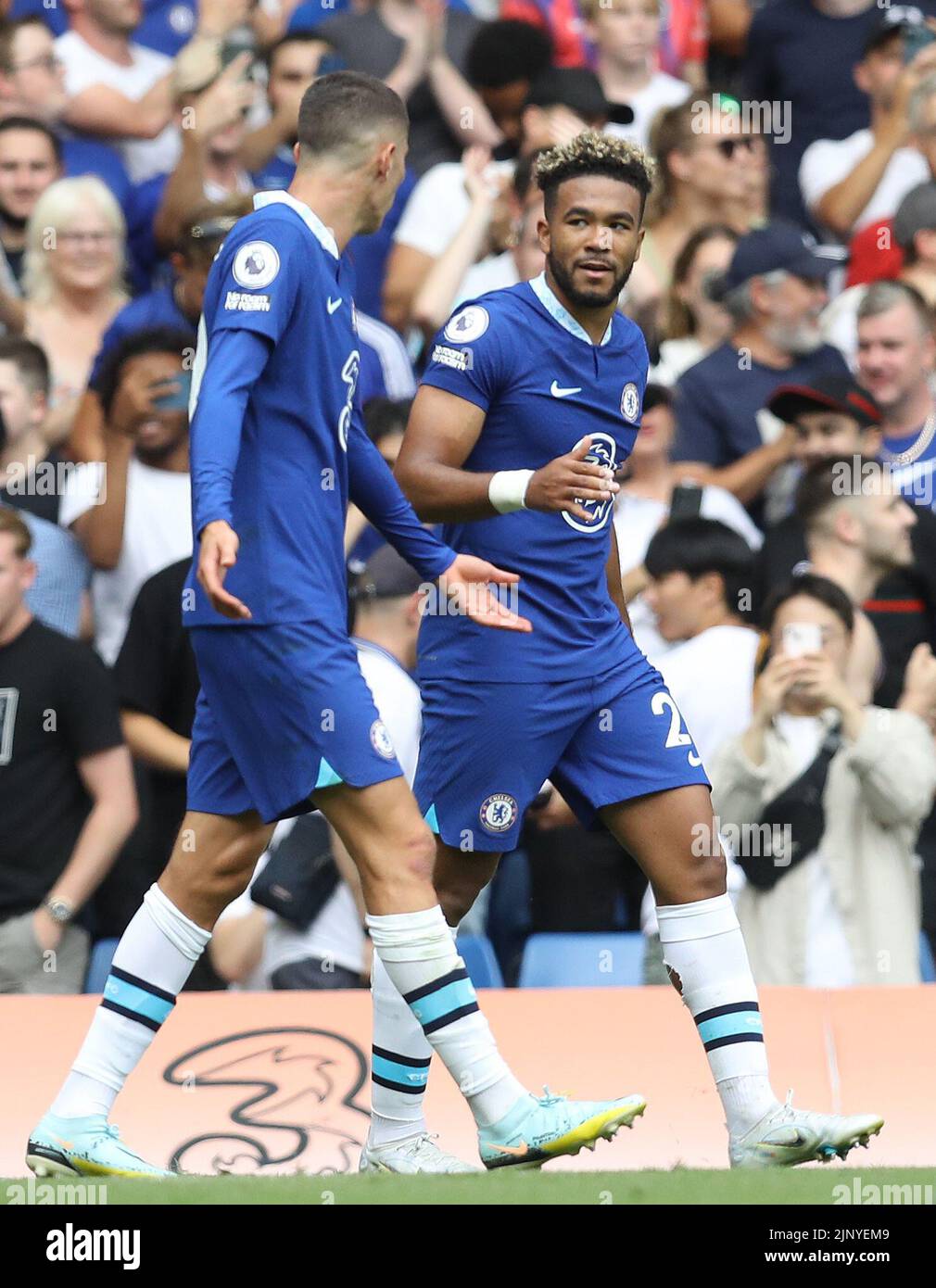 Kai havertz and reece james hi-res stock photography and images - Alamy