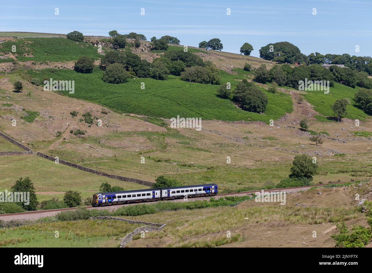 10/07/2022 Kempswithem (between Commondale & Kildale) 158845 2L10 1349½ Middlesbrough to Whitby Stock Photo