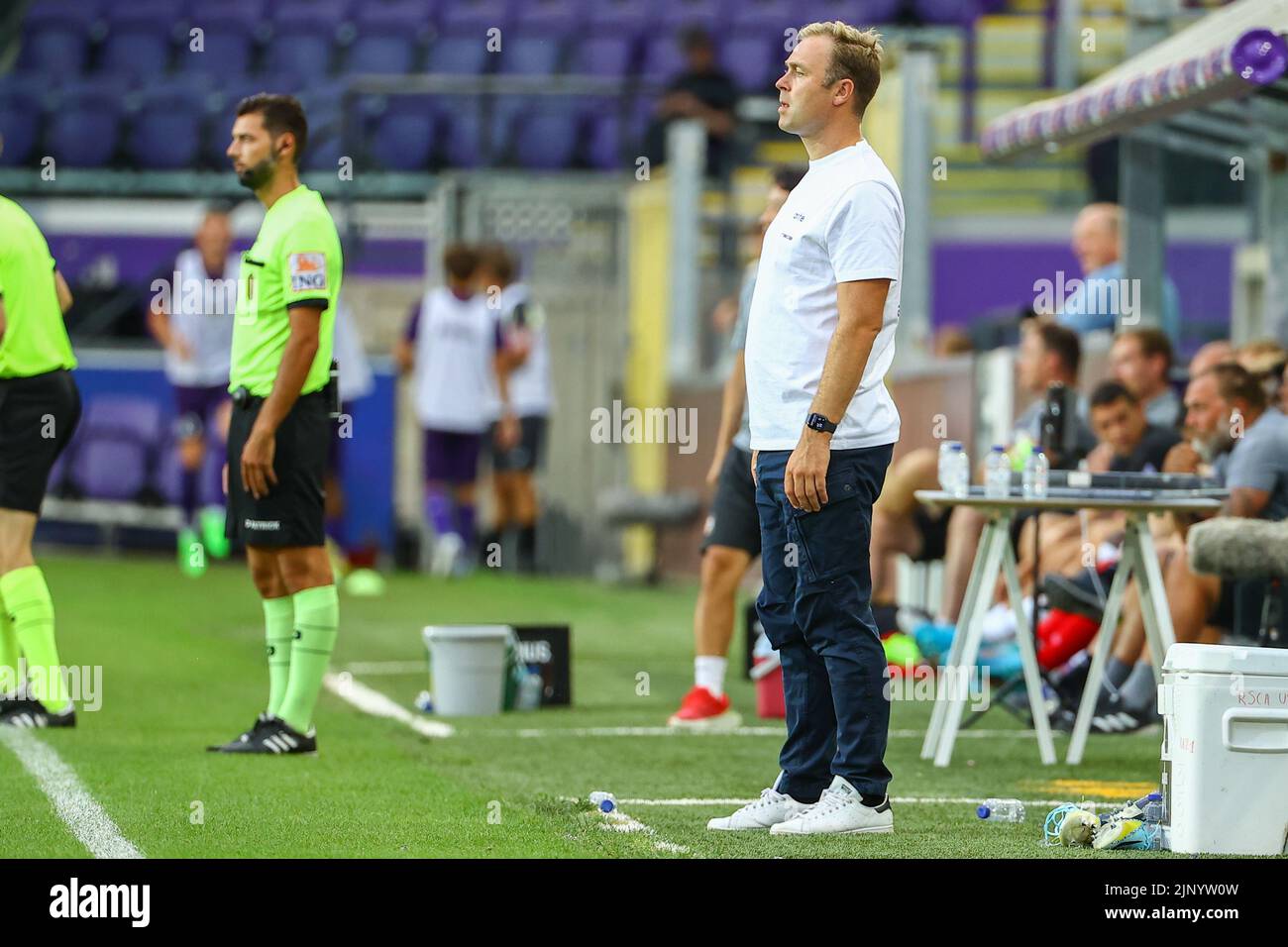 RSCA Futures' head coach Robin Veldman talks to his players after a soccer  match between RSC, Stock Photo, Picture And Rights Managed Image. Pic.  VPM-43653717