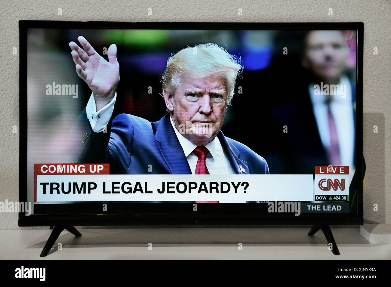A TV screenshot of CNN coverage of the FBI search of Donald Trump's ...