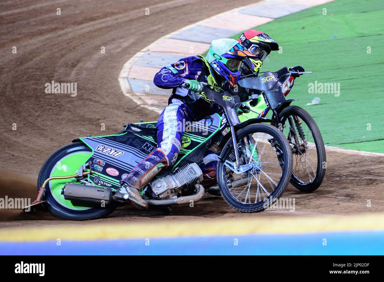 Daniel Klima (Czech Republic) (Yellow) goes outside Tom Brennan (Great Britain) during the FIM Speedway Grand Prix 2 of Great Britain at the Principality Stadium, Cardiff on Sunday 14th August 2022. (Credit: Ian Charles | MI News) Credit: MI News & Sport /Alamy Live News Stock Photo