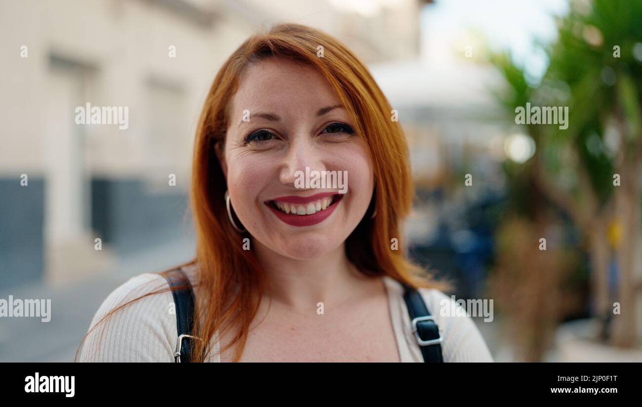 Smiling irish redhead hi-res stock photography and images - Alamy