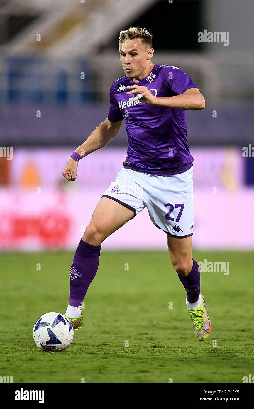 Florence, Italy. 14 August 2022. Szymon Zurkowski of ACF Fiorentina in action during the Serie A football match between ACF Fiorentina and US Cremonese. Credit: Nicolò Campo/Alamy Live News Stock Photo