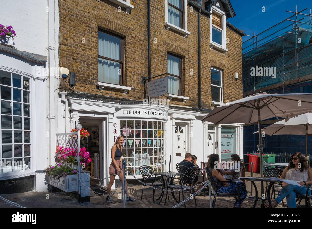 Gergian shopfront hires stock photography and images Alamy