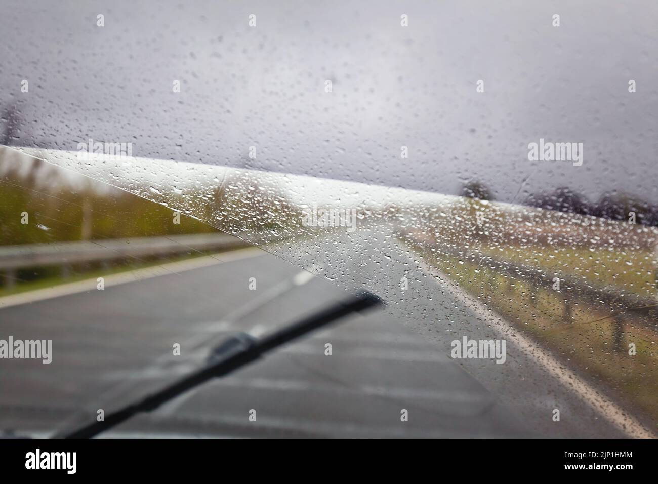 road traffic, rain weather, windshield wiper, schlechte sicht, roads, street, streets, rain weathers, rainy, windshield wipers Stock Photo