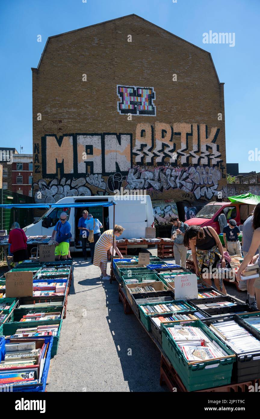 People at the Sunday morning Brick Lane Market, London UK Stock Photo