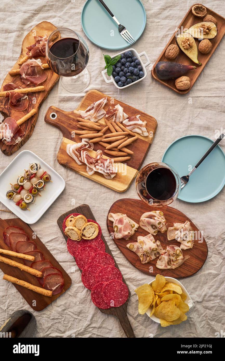 breakfast, red wine, walnut, appetizers, brunch, appetizer, breakfasts