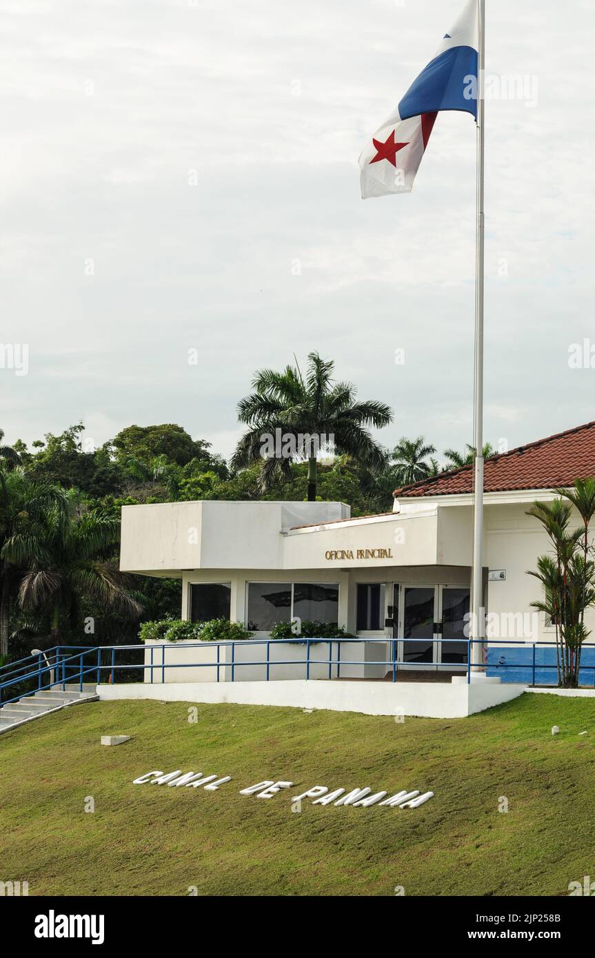 Princess cruises panama canal hi-res stock photography and images - Alamy