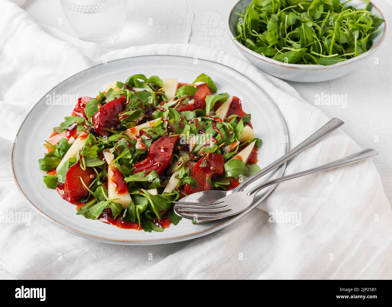 Rucola quitten salat hi-res stock photography and images - Alamy