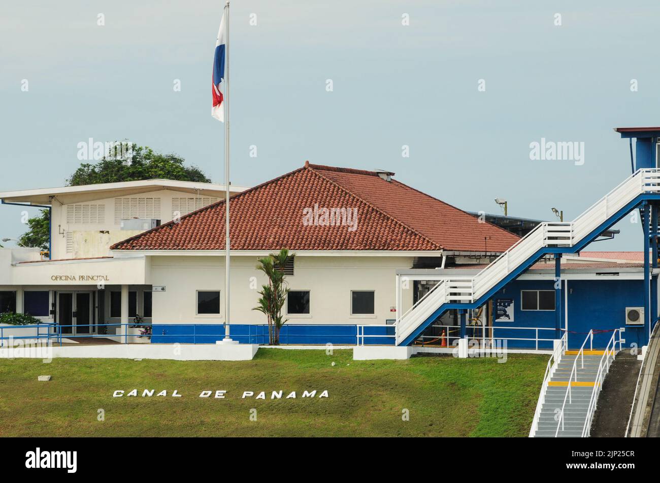 Princess cruises panama canal hi-res stock photography and images - Alamy