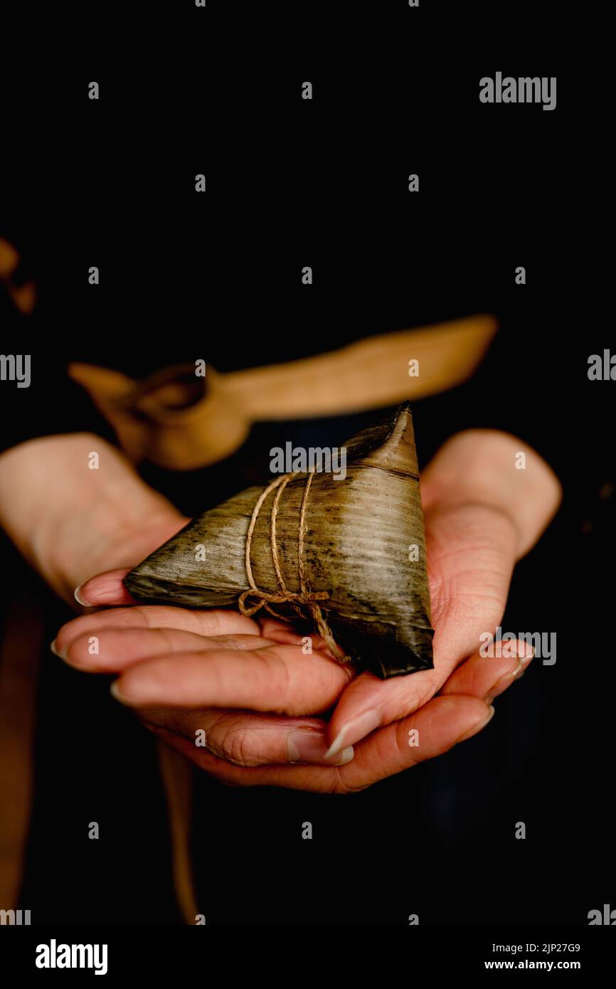 Wrapping zongzi hires stock photography and images Alamy