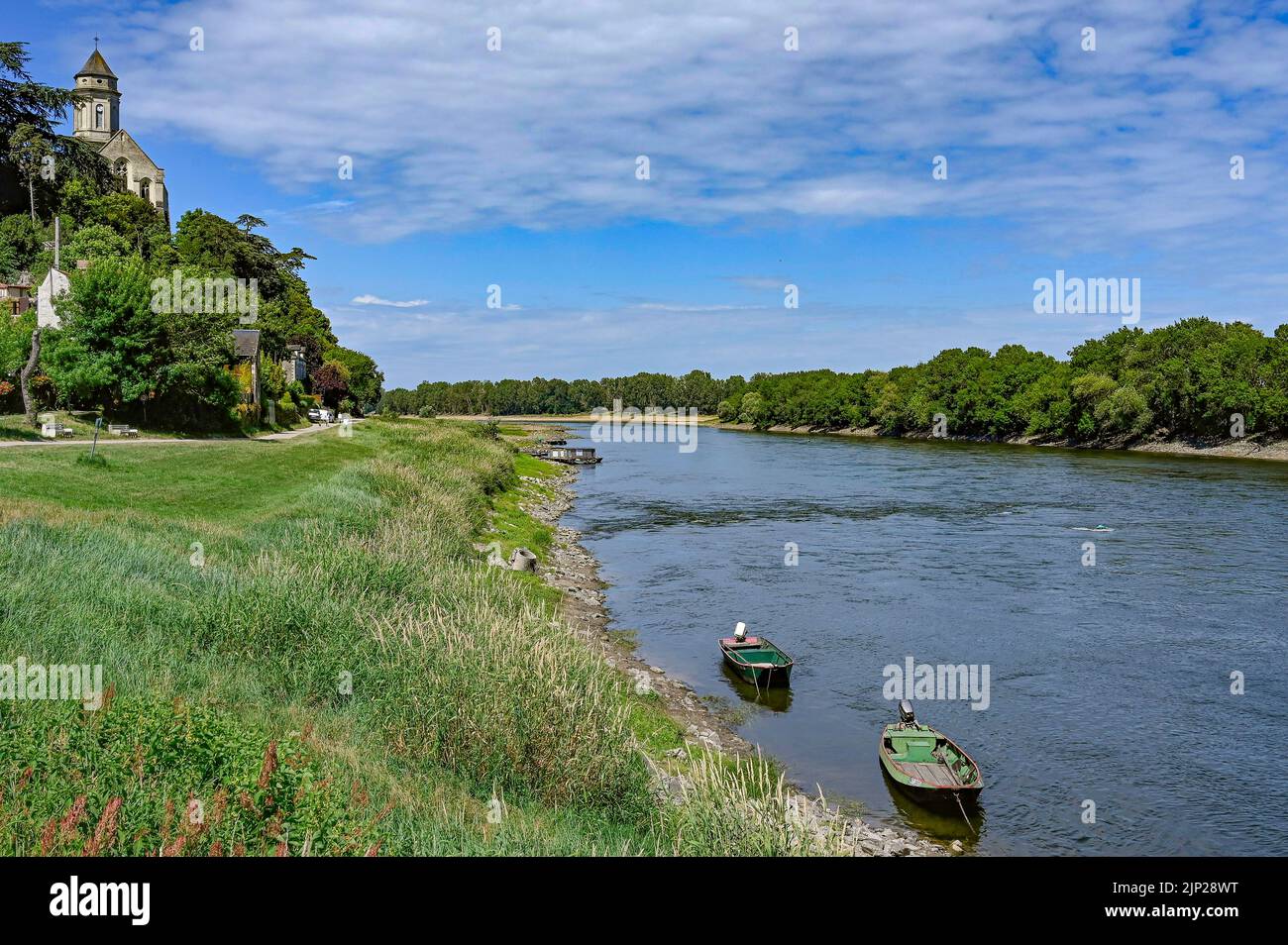 Traditional boats moored at the Loire river at Saint-Laurent-le-Veil Stock Photo