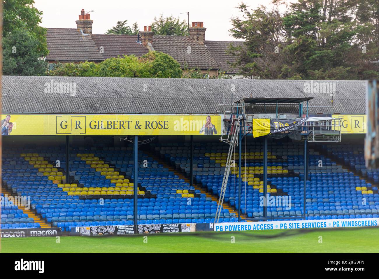 Gilbert and rose west stand hires stock photography and images Alamy