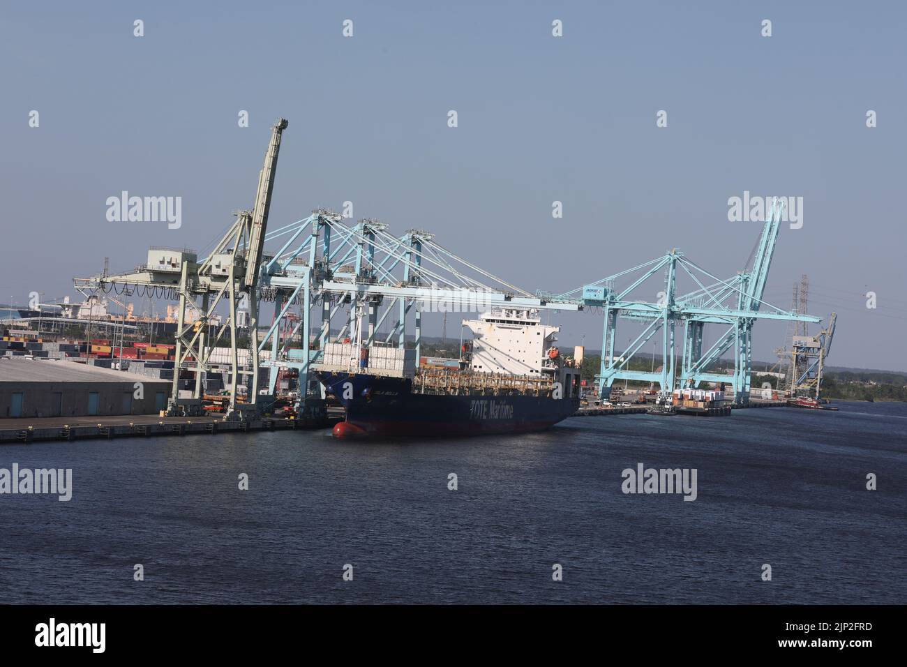 view cargo ship terminal, Unloading crane of cargo ship terminal ...