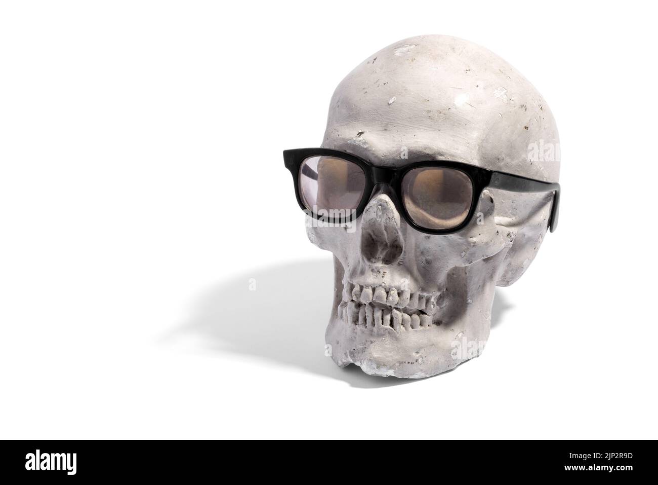 Skull with glasses hi res stock photography and images Alamy
