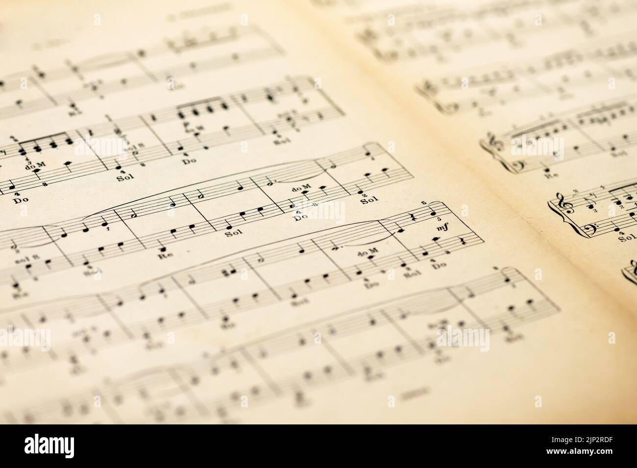 Very old handwritten sheet music hi-res stock photography and images - Alamy