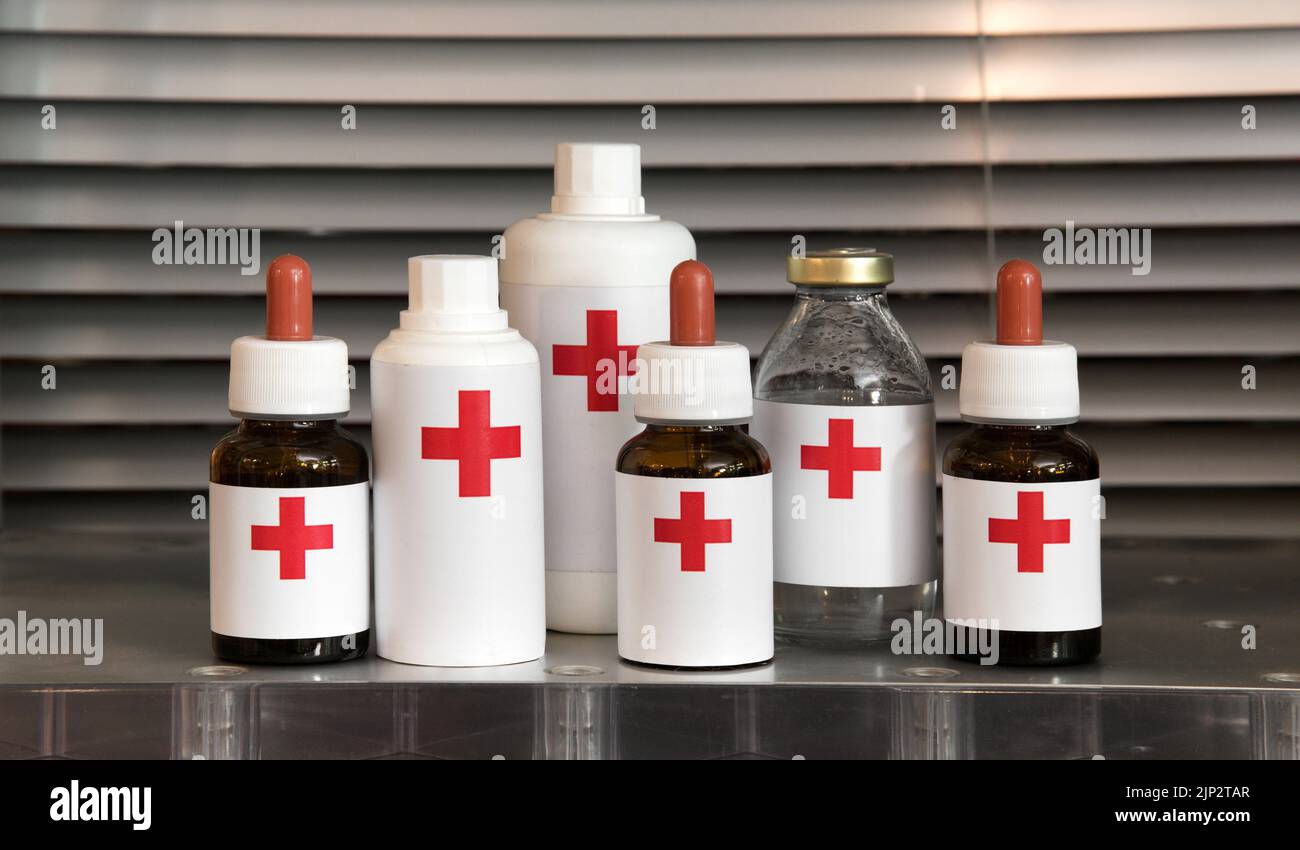 Medecine chests hires stock photography and images Alamy