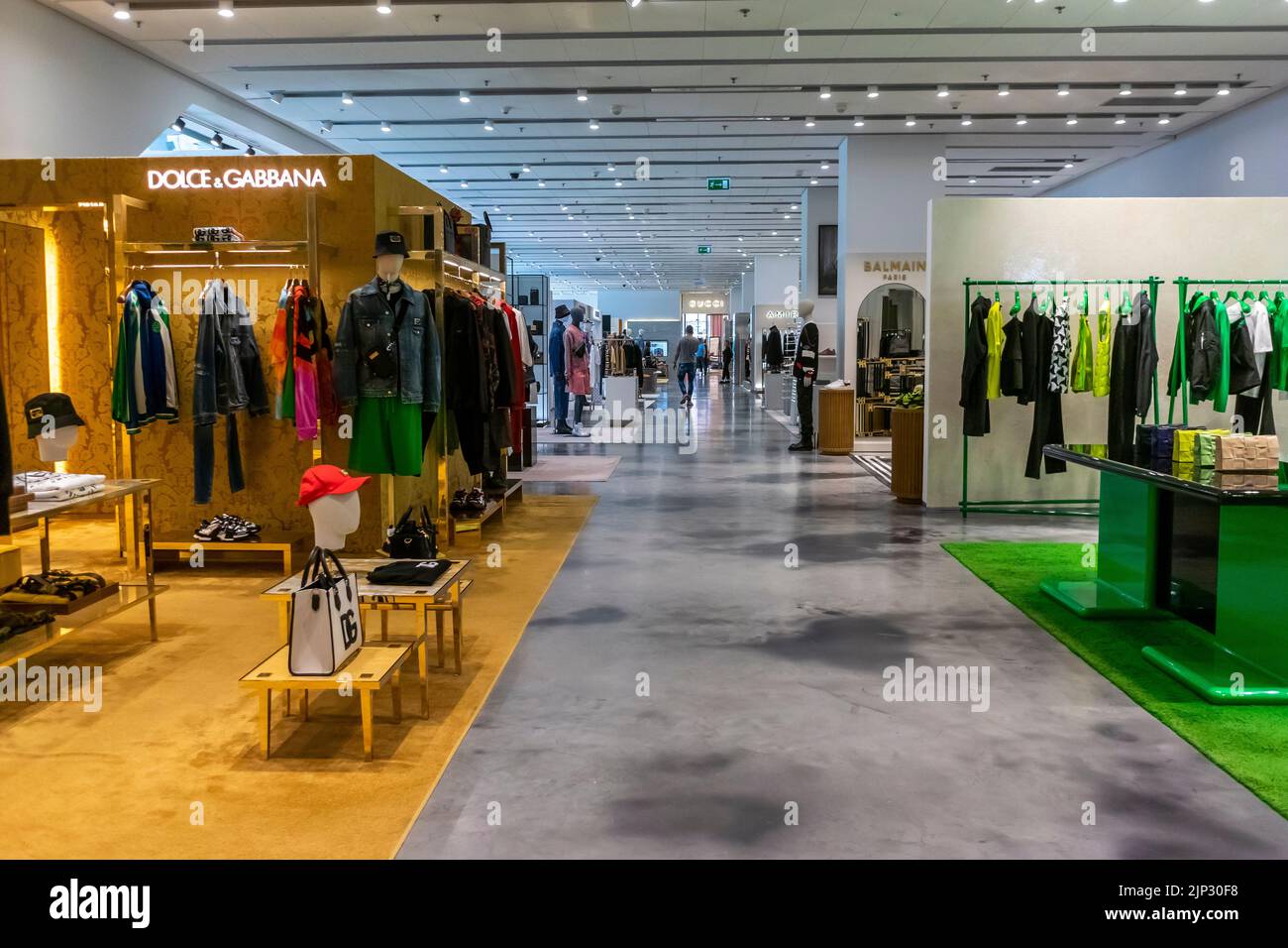 Clothes shop: Louis Vuitton nearby Warsaw in Poland: 2 reviews
