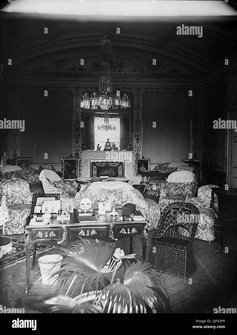 The drawing room in Plas Coed-coch, Betws-yn-Rhos Stock Photo